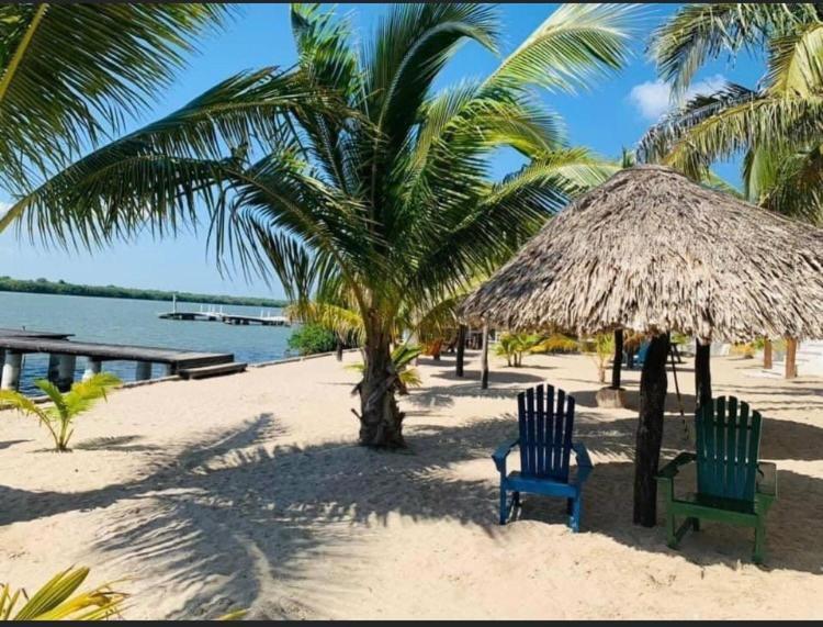 Hotel La Marina Del Rio La Pesca Eksteriør bilde