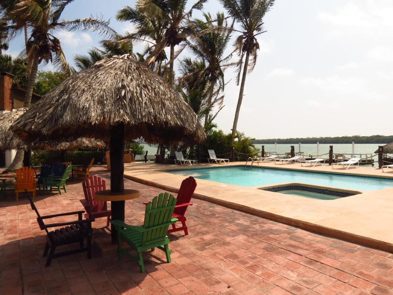 Hotel La Marina Del Rio La Pesca Eksteriør bilde